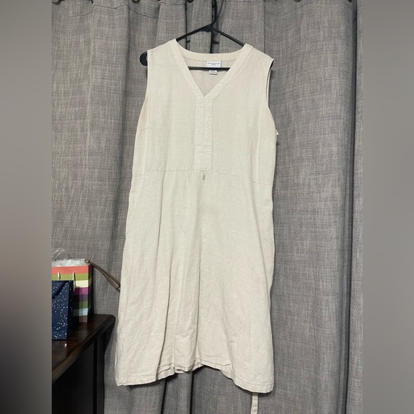 Womens Linen V-Neck Sleeveless Petite Dress - Picture 3 of 6
